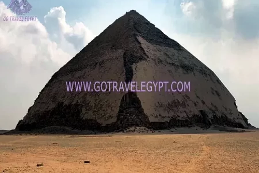 Giza Tours to Pyramids and Sphinx and Memphis and Dahshur