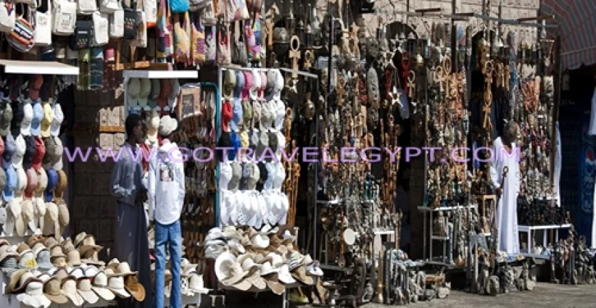 Walking guided Cairo tour at old historical Gates and Muiz Street