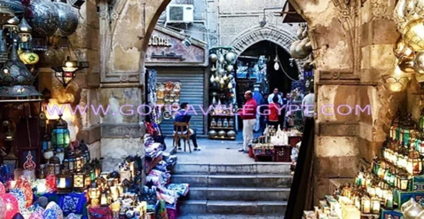 Walking guided Cairo tour at old historical Gates and Muiz Street