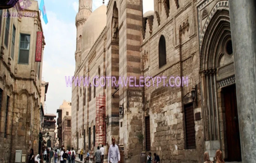 Walking guided Cairo tour at old historical Gates and Muiz Street